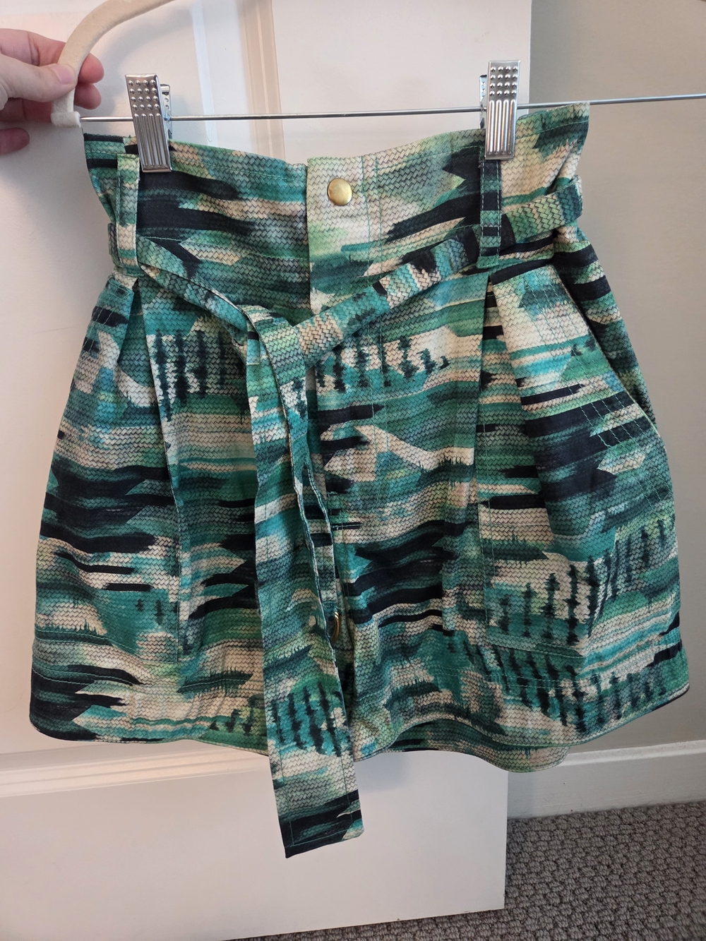 High-Waist Teal Abstract Print Women's Shorts with Self-Tie Belt